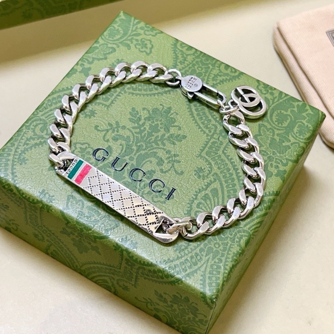 Gucci Sterling Silver Classic Logo Bracelet - Image 4