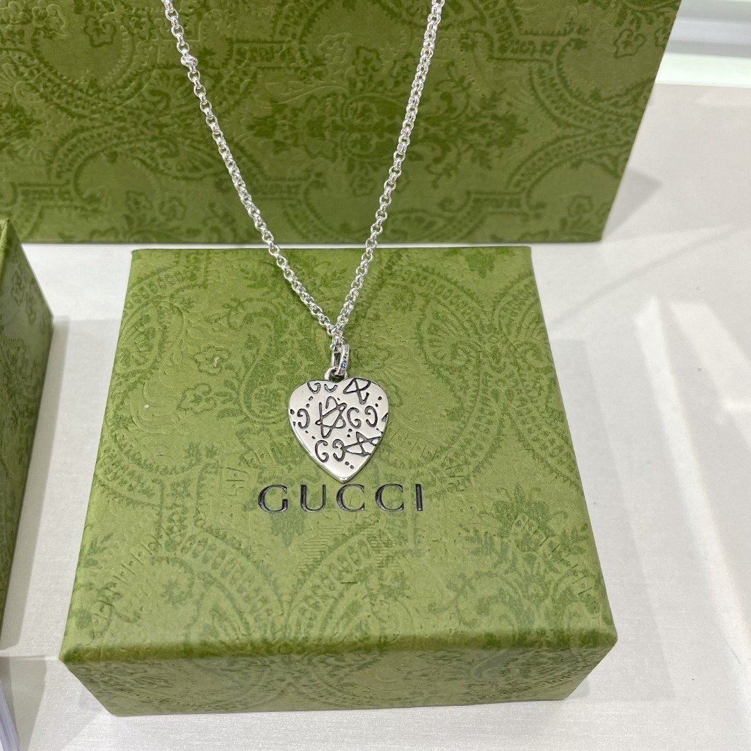 Gucci Sterling Silver Heart and Skull Necklace - Image 6
