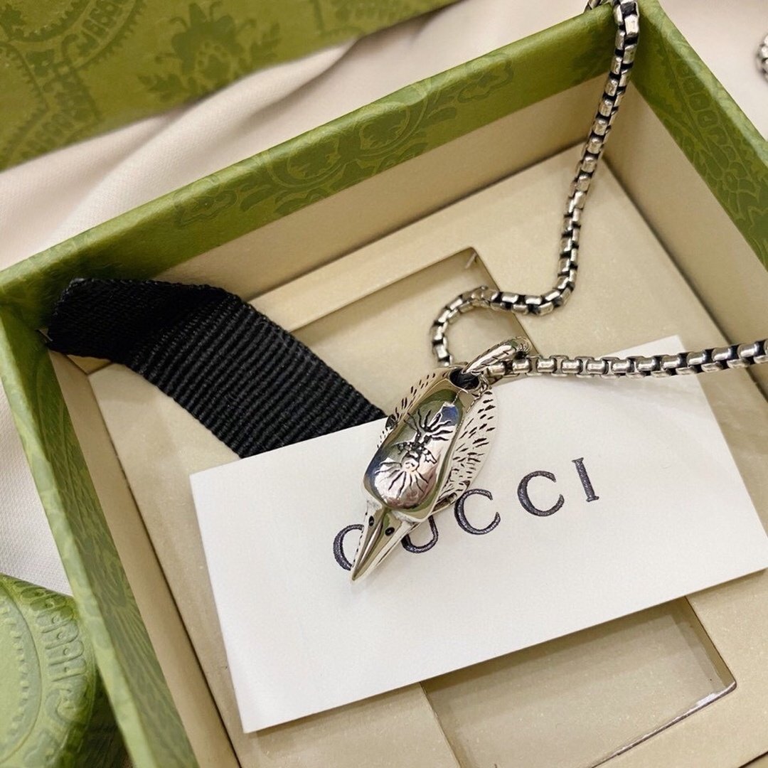 Gucci Sterling Silver Eagle Head Pendant Necklace - Image 4