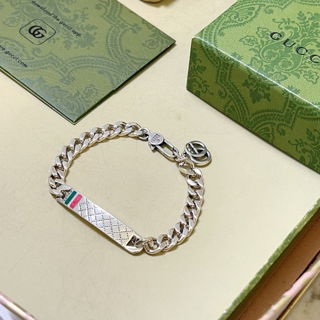 Gucci Sterling Silver Classic Logo Bracelet - Image 9