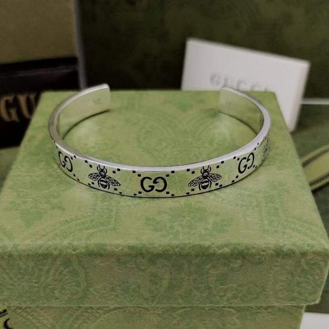Gucci Double G Bee Sterling Silver Bracelet - Image 4
