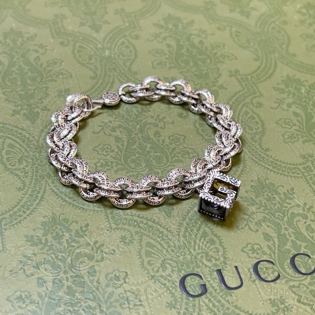 Gucci Sterling Silver Classic Logo Bracelet - Image 7