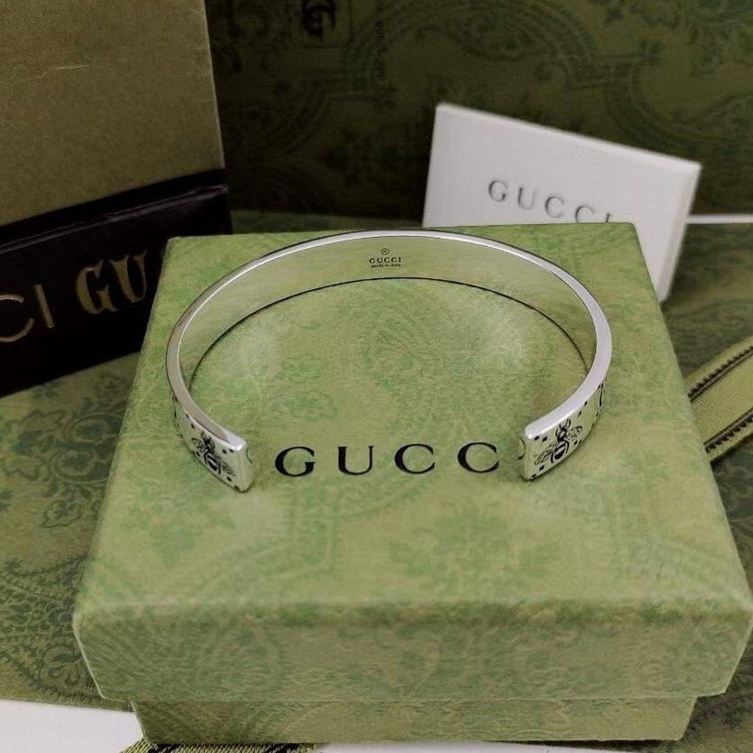 Gucci Double G Bee Sterling Silver Bracelet - Image 2