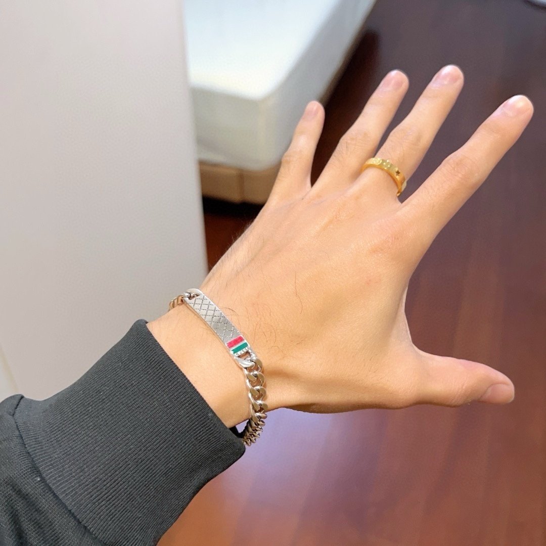 Gucci Sterling Silver Classic Logo Bracelet - Image 5