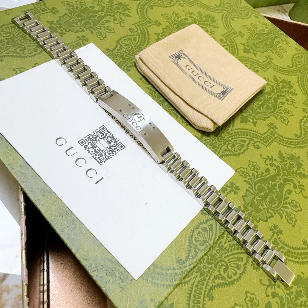 Gucci Sterling Silver Elegant Men's Bracelet